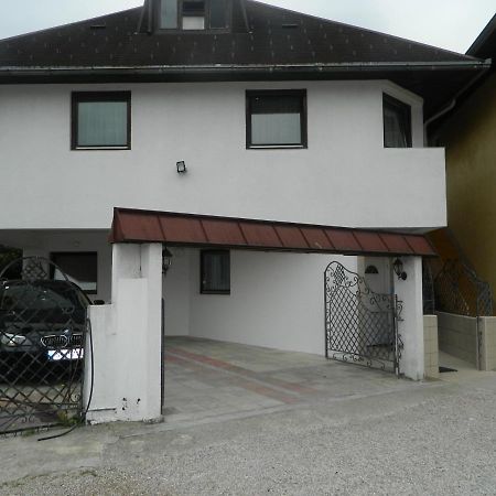 Lav Apartments Bihać エクステリア 写真